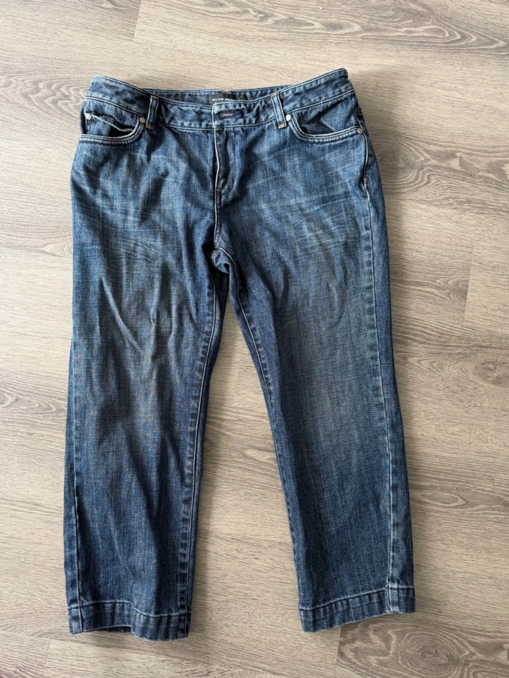 Club Monaco Women's Capri Dark Blue Jeans
